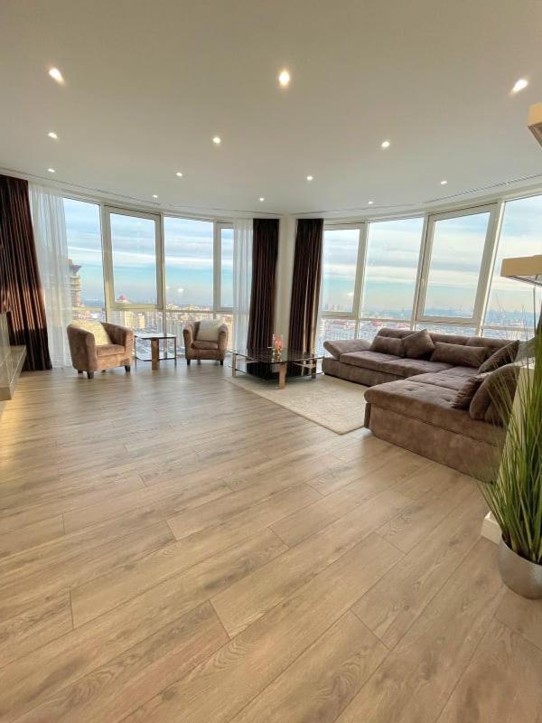 Vip Apartment 120M2 With Panoramic Windows, 22 Floor. Obolon Kyjev Exteriér fotografie